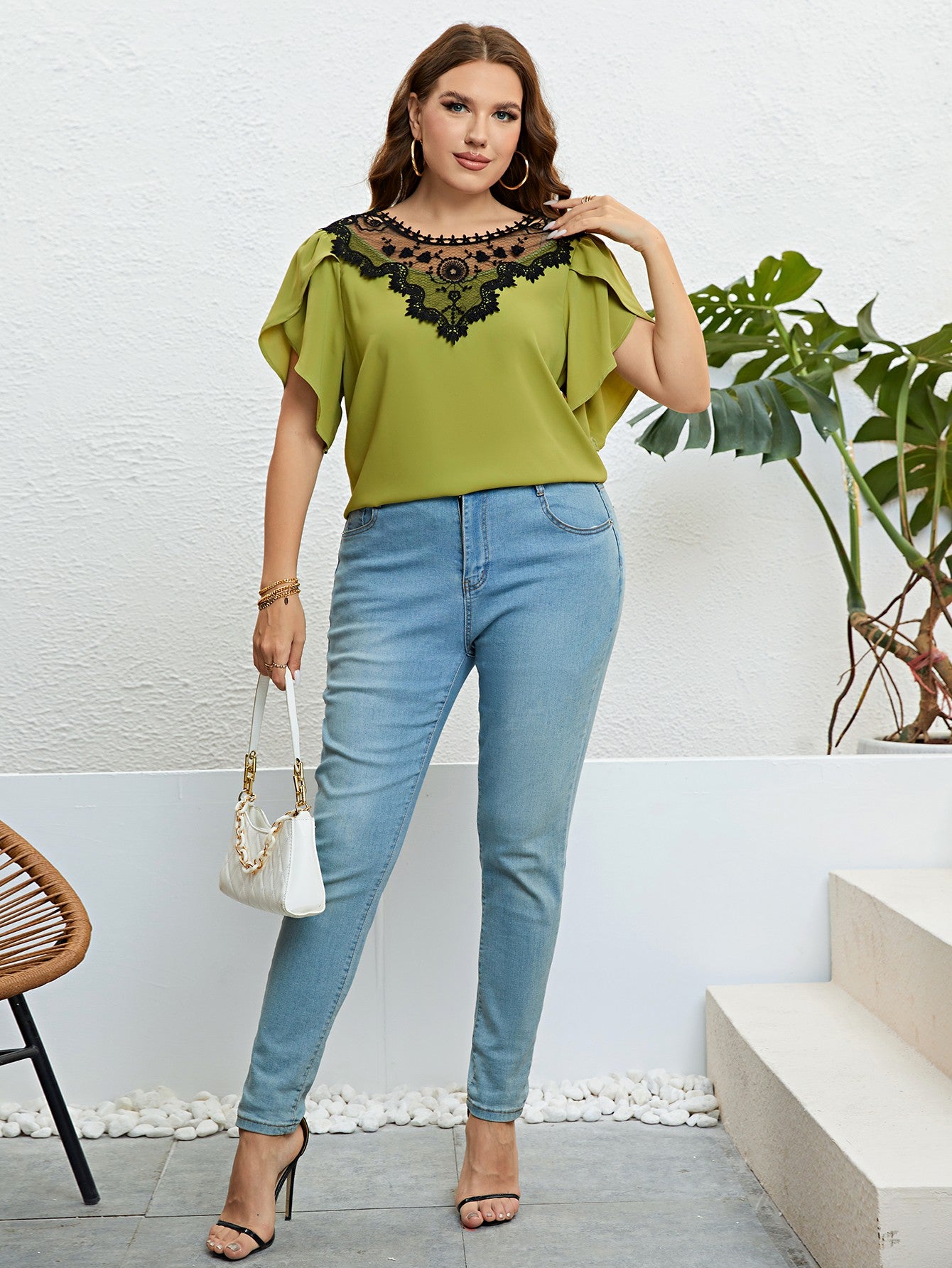 Contrast Spliced Lace Petal Sleeve Blouse