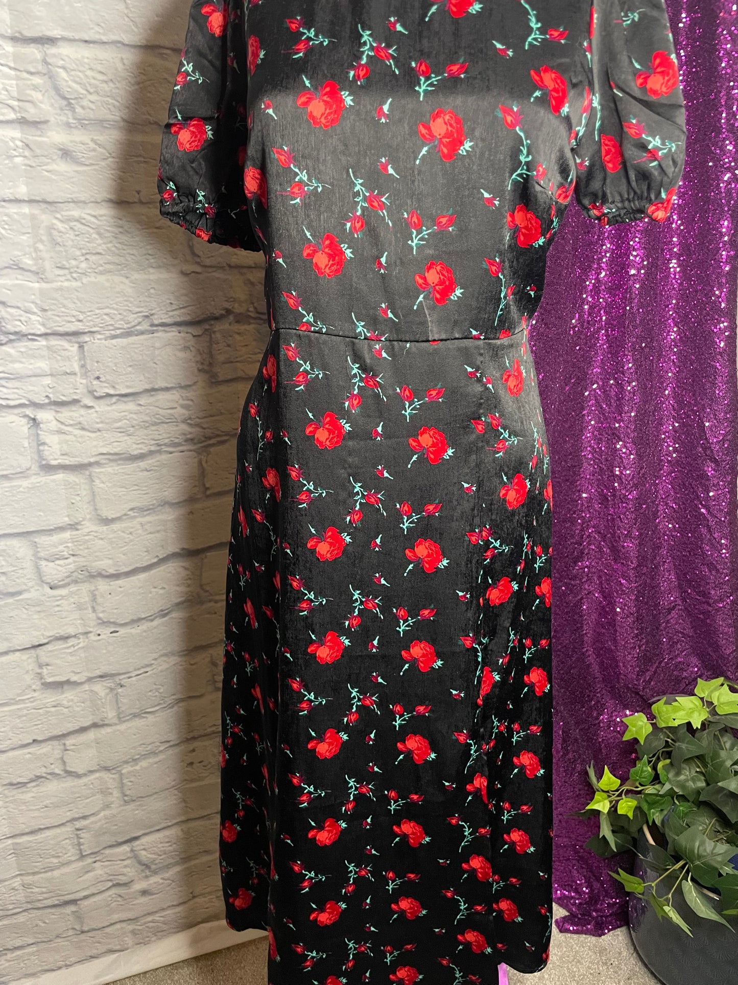 MIAMI Black/Red Print Dress