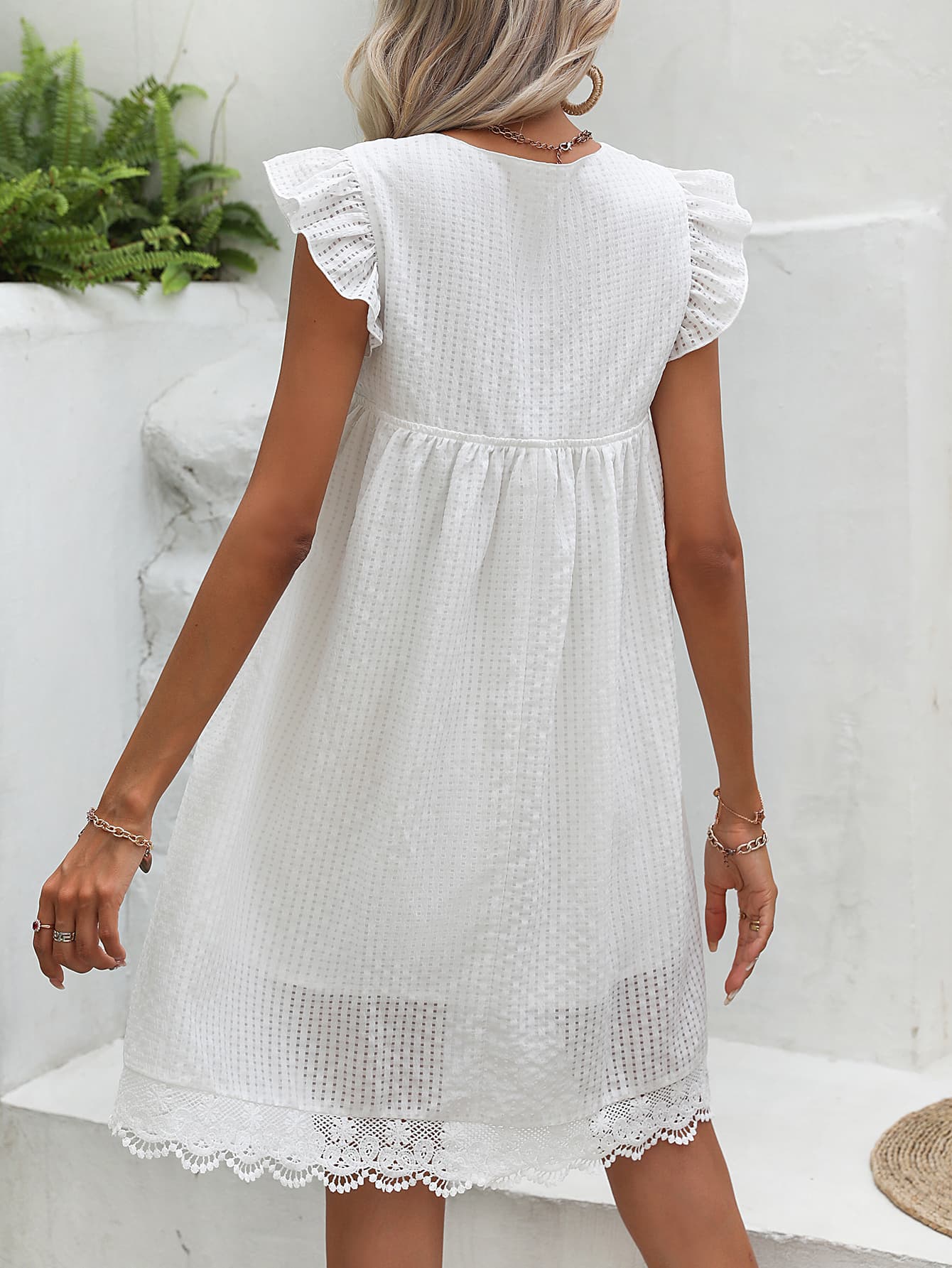 V-Neck Butterfly Sleeve Spliced Lace Dress