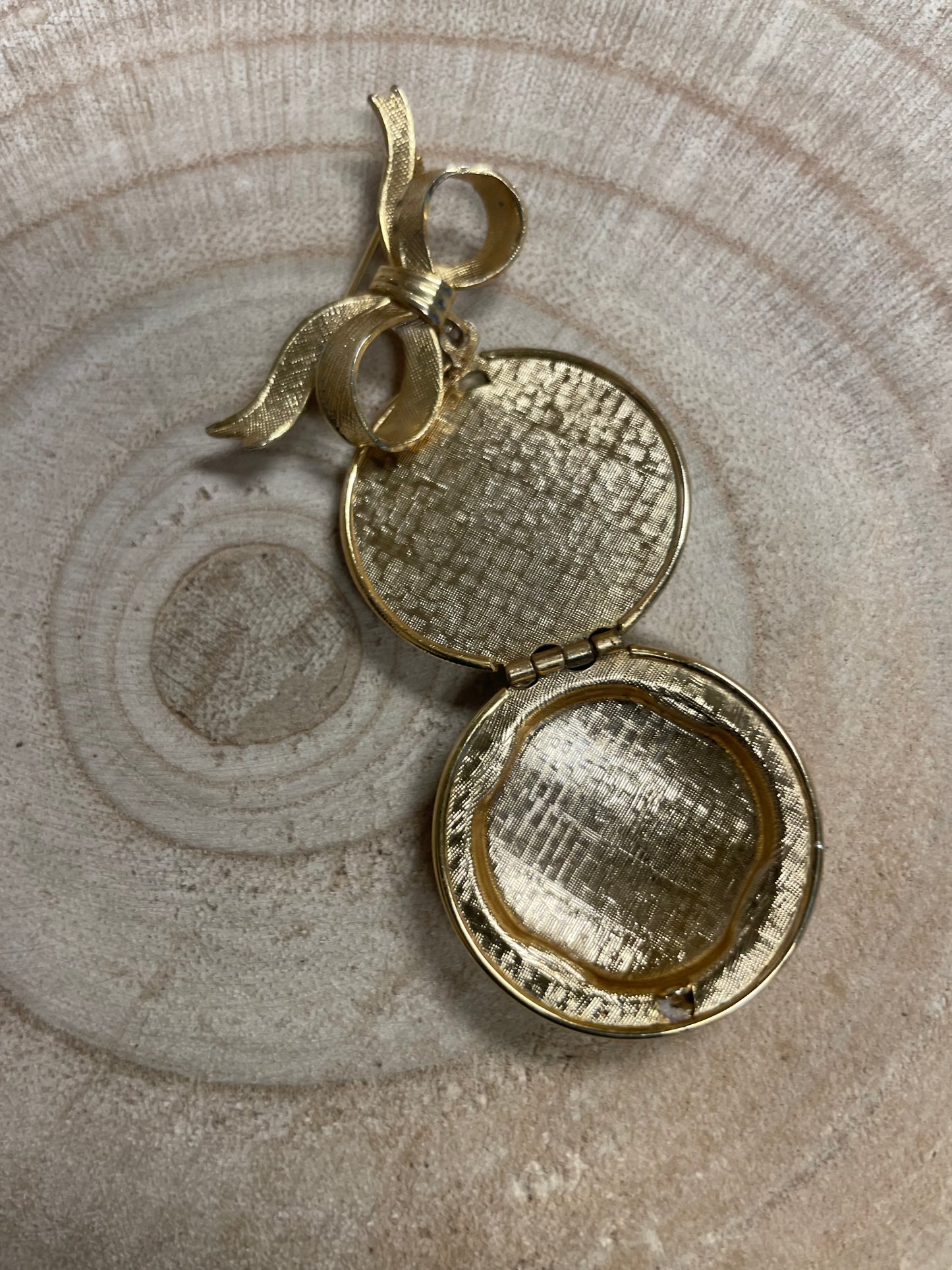 Vintage Avon locket brooch